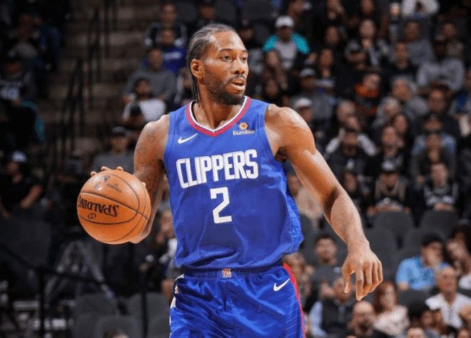 巴里·邦兹单季获得 120 次故意四坏保送，对手宁可送分也不愿与其对决