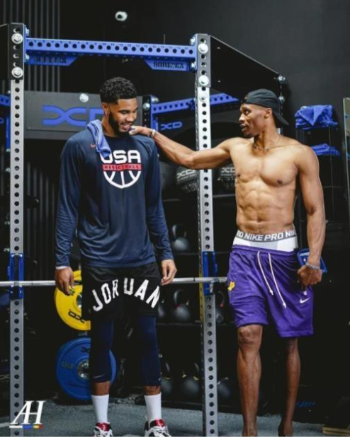 曼联比赛真的太有意思了，虽然这球很丑陋，但你就说进没进吧