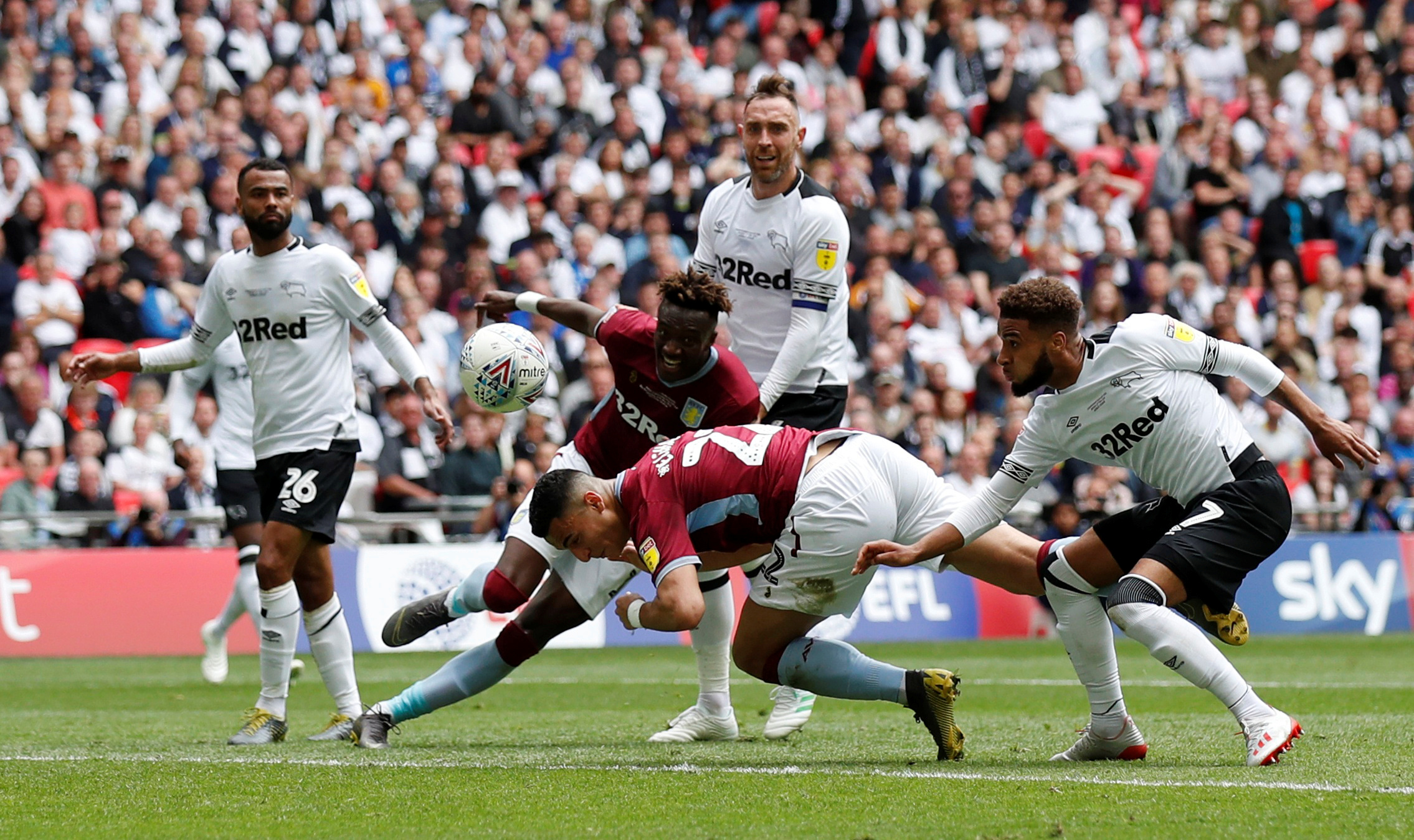 维拉豪取各项赛事七连胜！英超排名升至第二差阿森纳3分