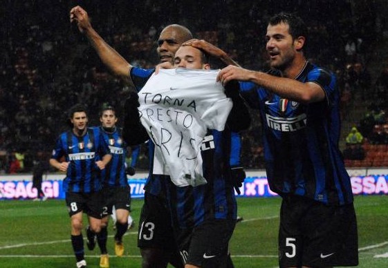 Shadow亲哥直播表示，他们是意大利人，但是很想加入中国国籍