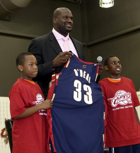 纽约洋基官方：球队正在深度评估自由市场顶级游击手，旨在为贾吉减轻进攻端的防守压力