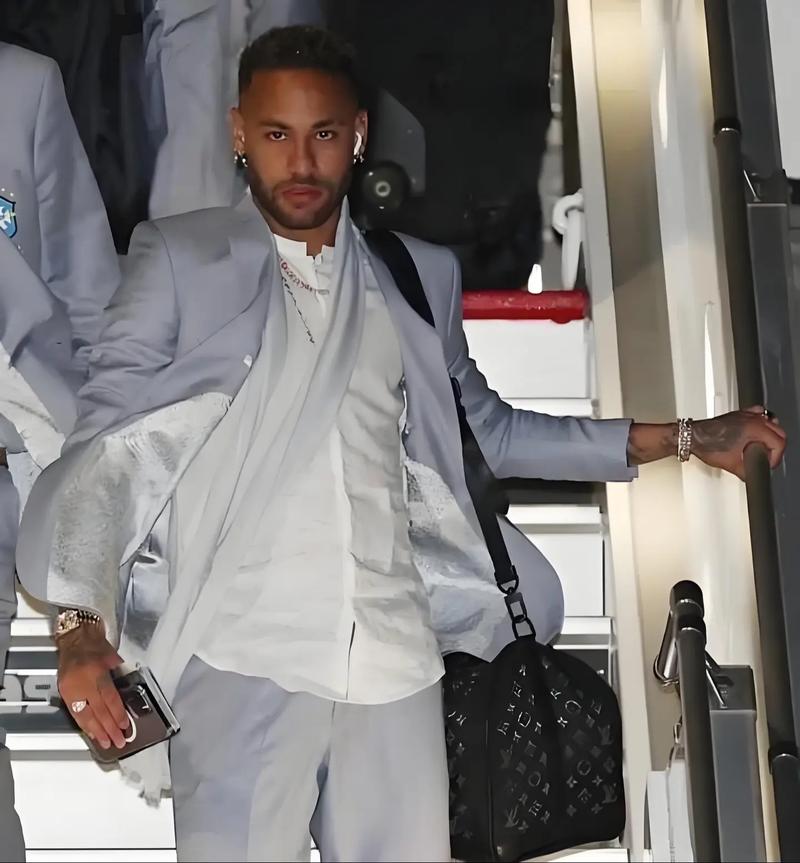 佩杜拉：吉梅内斯不想离开米兰，已拒绝所有相关转会提议